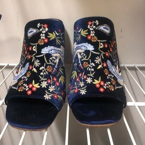 Never worn Nanette Lepore